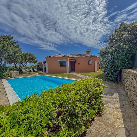 Camilla - Private Pool Villa Stintino